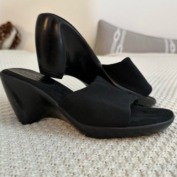 Merona Black Wedge Heels/Sandals - Picture 7 of 7